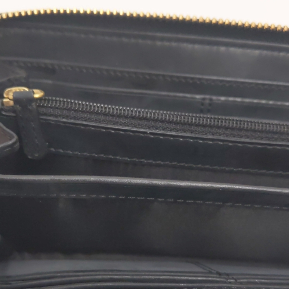 Coach Signature Soho Wallet - Picture 6 of 6